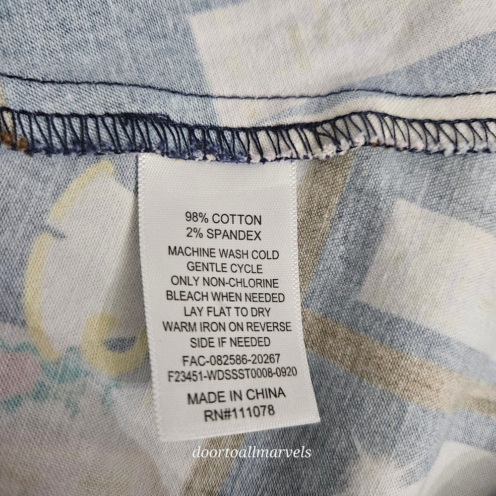 Loungefly Stitch Shoppe Skirt sz XL Disney Book Print - Picture 12 of 12